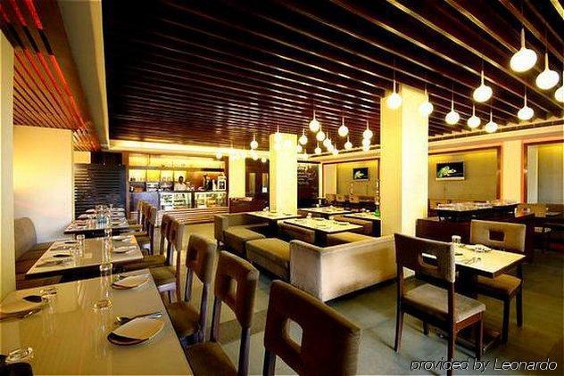 Hotel Komfort Terraces Bangalore Restaurant billede