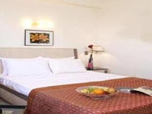 Hotel Komfort Terraces Bangalore Eksteriør billede